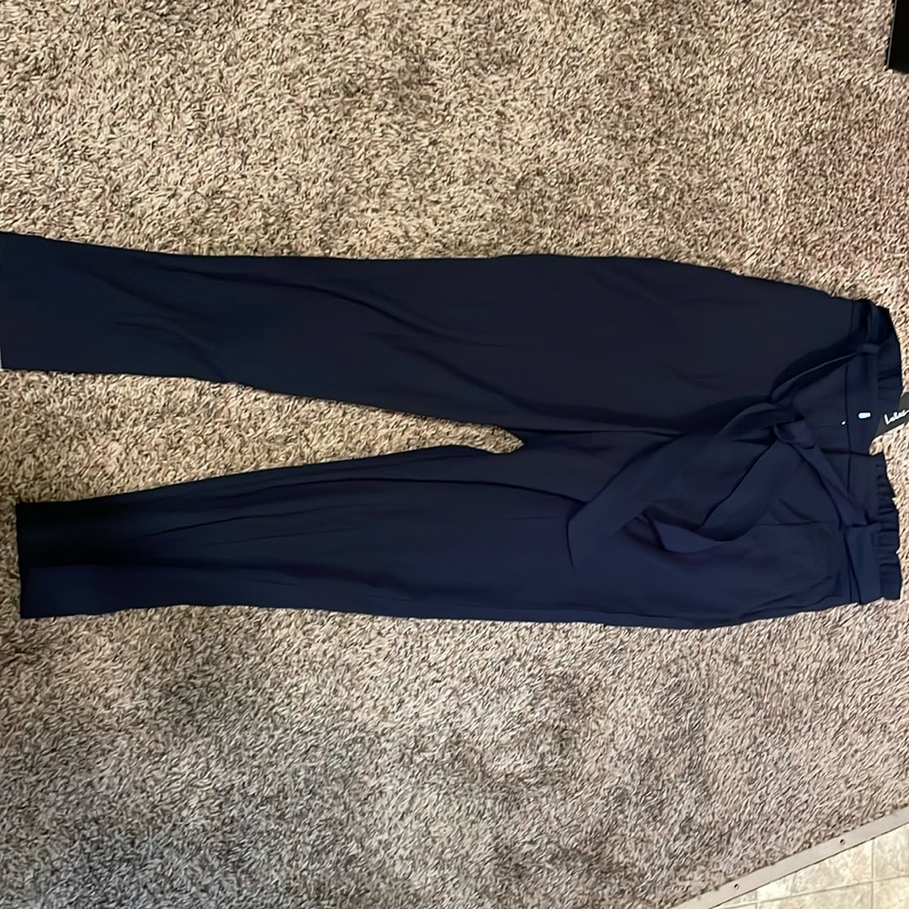NWT high waisted Lulus dress pants